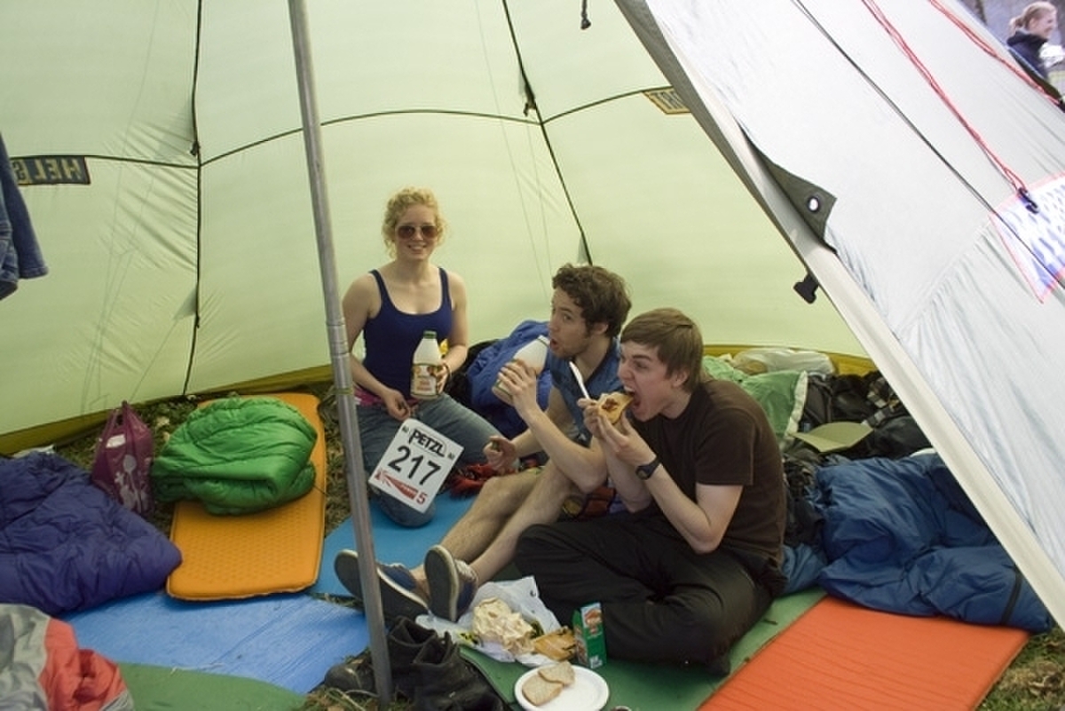 Lunsj i teltet